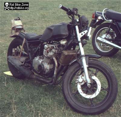 Suzuki GS