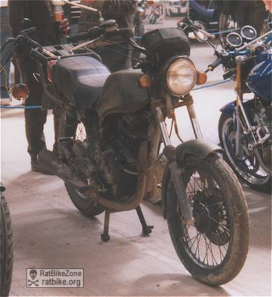 CB250RS